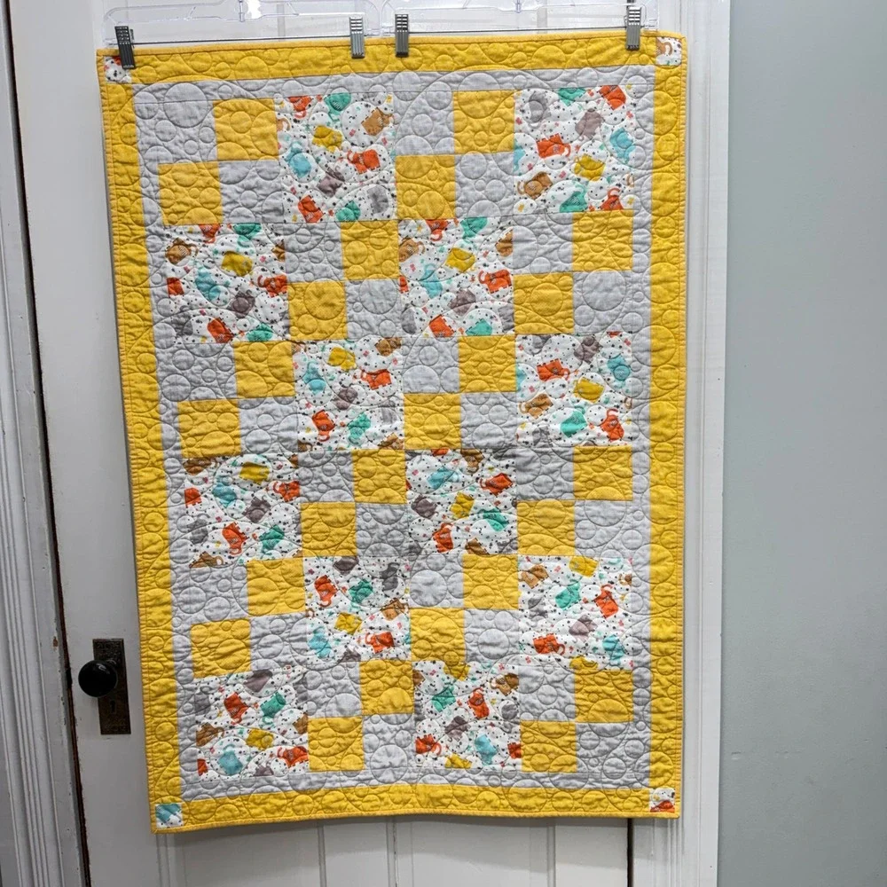 Handmade Elephant Print Baby Crib Quilt‎ Yellow Orange 29.5 x 41.5 Embroidered